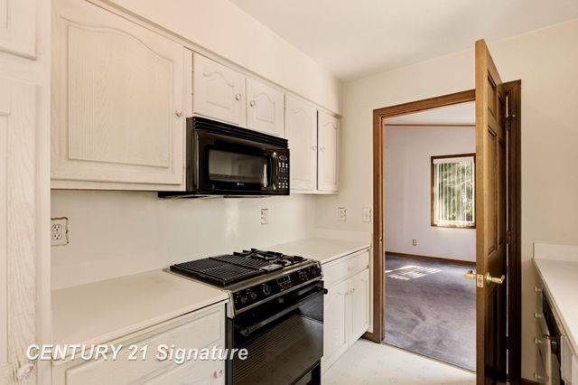 3198 Columbine Drive, Saginaw, MI 48603