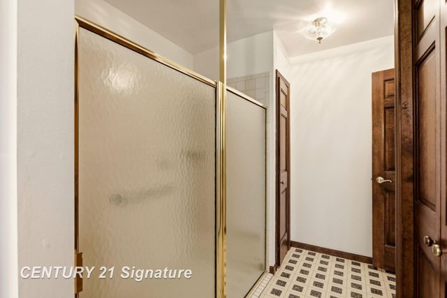 3198 Columbine Drive, Saginaw, MI 48603