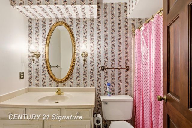 3198 Columbine Drive, Saginaw, MI 48603