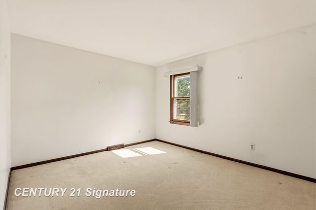 3198 Columbine Drive, Saginaw, MI 48603
