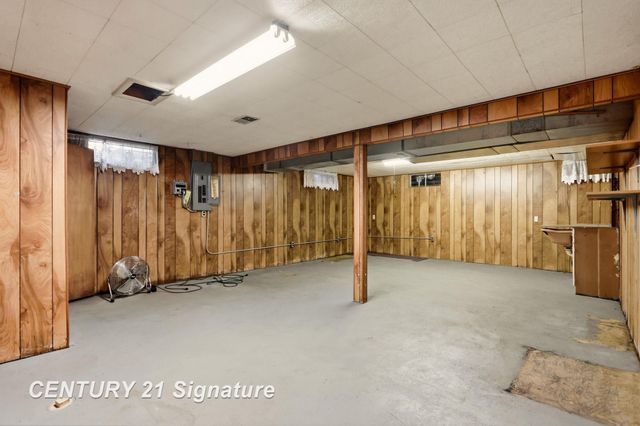 3198 Columbine Drive, Saginaw, MI 48603