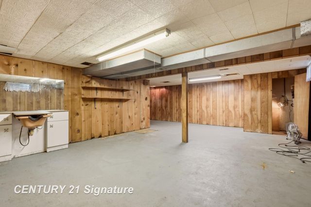 3198 Columbine Drive, Saginaw, MI 48603