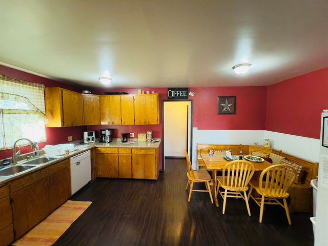 1808 W AUGUSTA Ave, Spokane, WA 99205