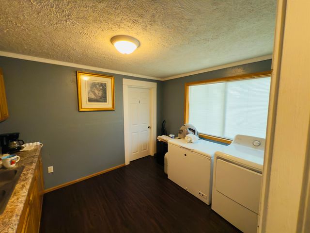 1808 W AUGUSTA Ave, Spokane, WA 99205