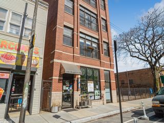 2946 W Belmont Avenue 1, Chicago, IL 60618