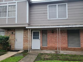 13433 Castilian Drive 1, Houston, TX 77015