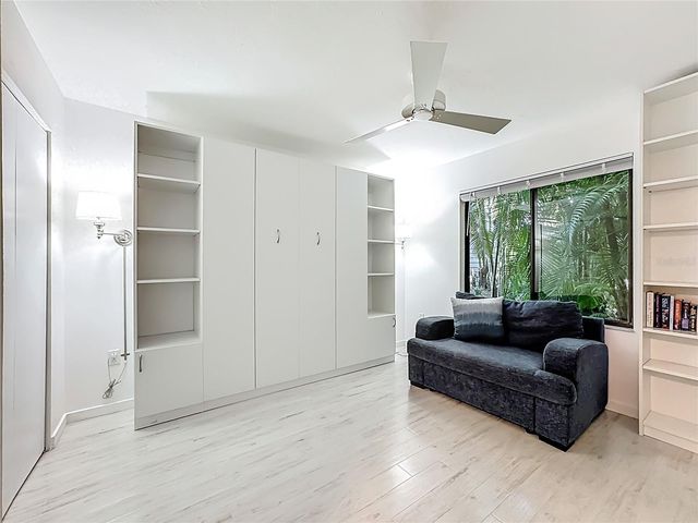 1623 PELICAN COVE ROAD BA124, Sarasota, FL 34231