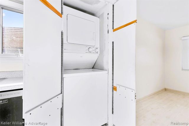 31441 Orchard Brook Court, Farmington Hills, MI 48336