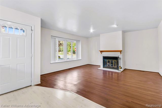 31441 Orchard Brook Court, Farmington Hills, MI 48336