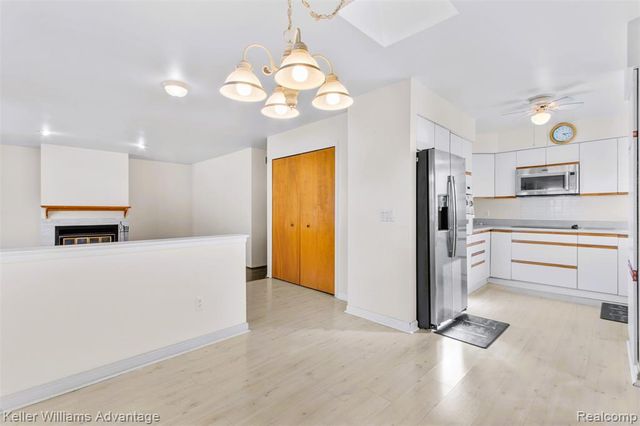 31441 Orchard Brook Court, Farmington Hills, MI 48336