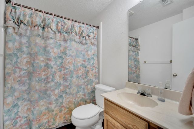 622 Lemon Drive, Arlington, TX 76018