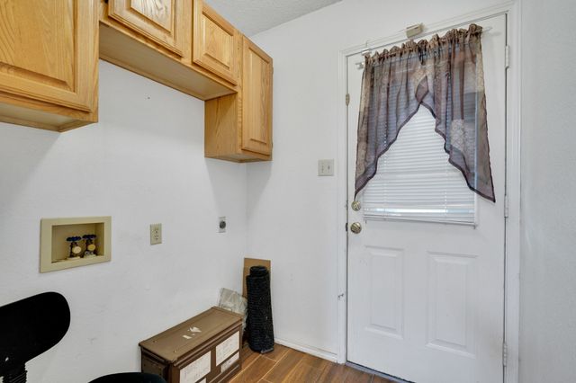 622 Lemon Drive, Arlington, TX 76018