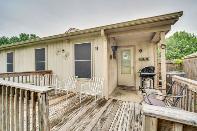 622 Lemon Drive, Arlington, TX 76018