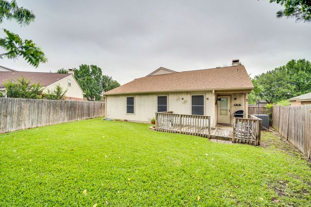 622 Lemon Drive, Arlington, TX 76018