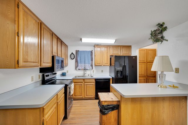 622 Lemon Drive, Arlington, TX 76018
