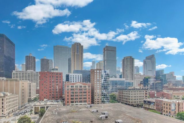 600 N DEARBORN Street 1006, Chicago, IL 60605