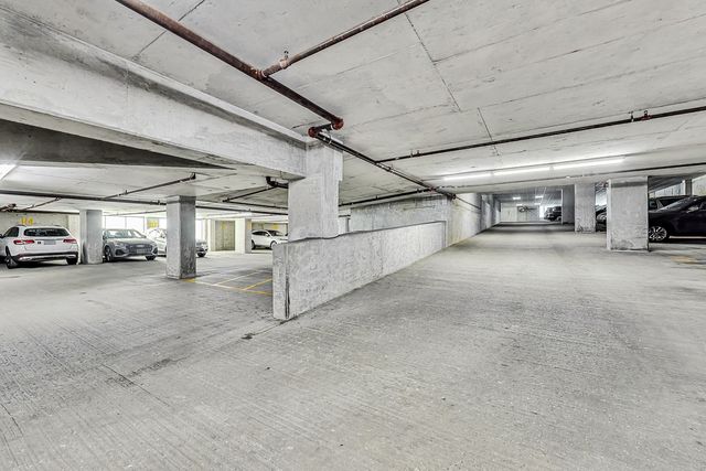 600 N DEARBORN Street 1006, Chicago, IL 60605