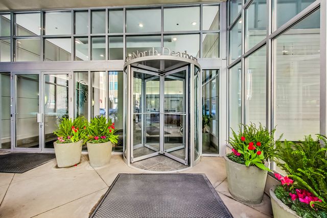 600 N DEARBORN Street 1006, Chicago, IL 60605