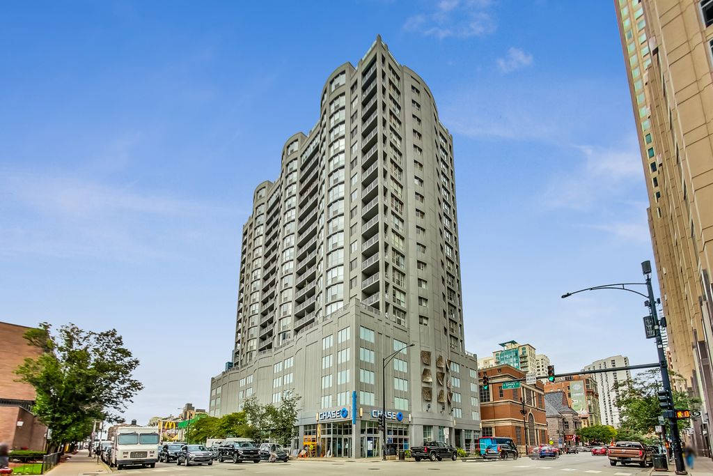 600 N DEARBORN Street 1006, Chicago, IL 60605