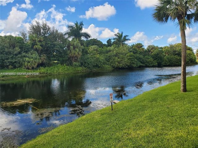 455 S Pine Island Road 410C, Plantation, FL 33324