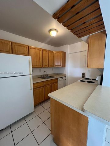 455 S Pine Island Road 410C, Plantation, FL 33324