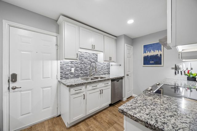 6410 Del Monte Drive 6, Houston, TX 77057