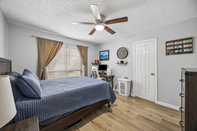 6410 Del Monte Drive 6, Houston, TX 77057