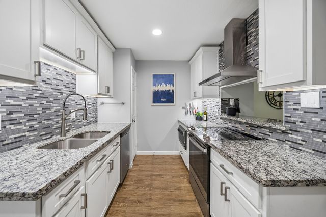 6410 Del Monte Drive 6, Houston, TX 77057