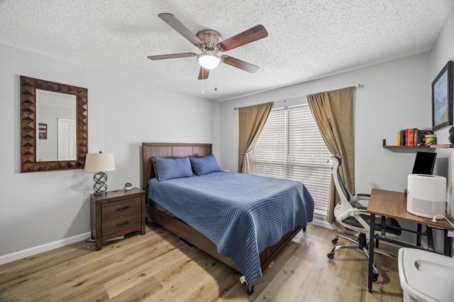 6410 Del Monte Drive 6, Houston, TX 77057
