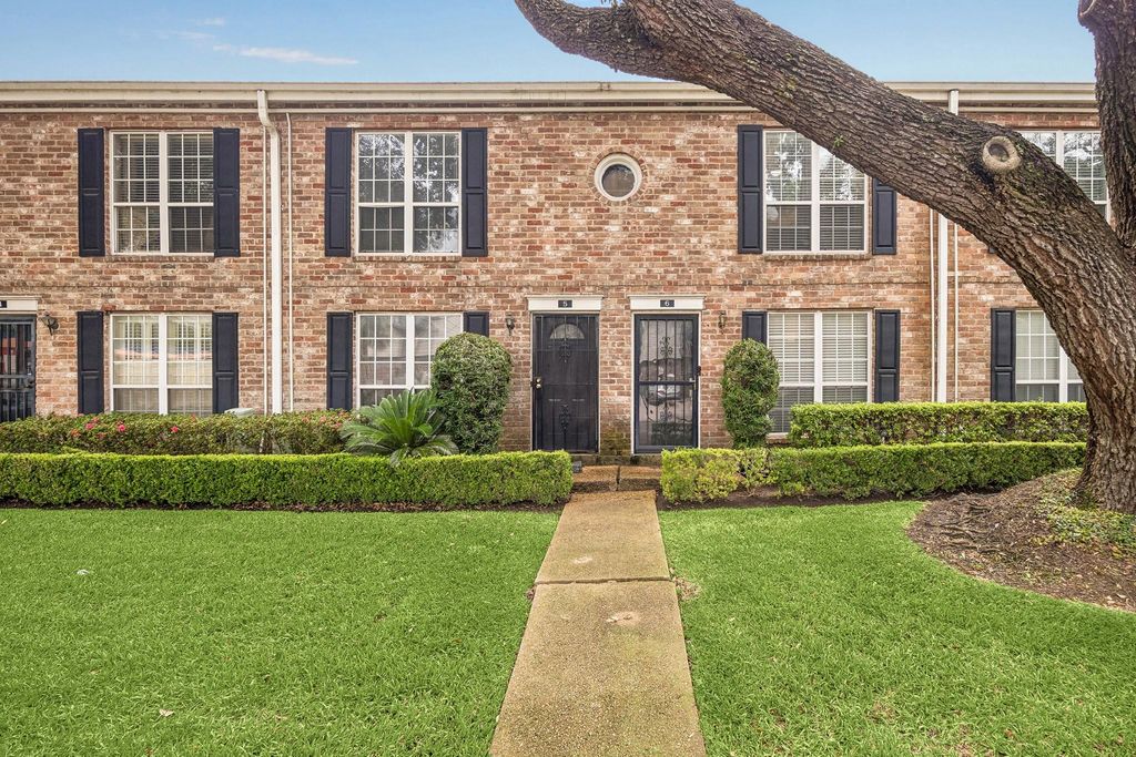 6410 Del Monte Drive 6, Houston, TX 77057