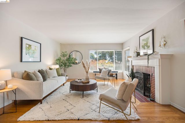 908 Prospect Ave, Oakland, CA 94610