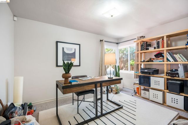908 Prospect Ave, Oakland, CA 94610