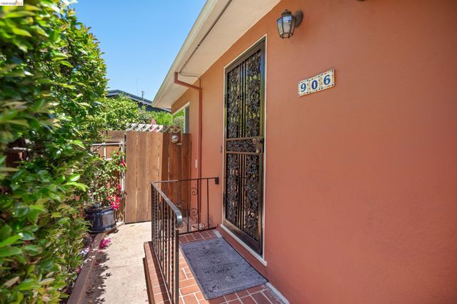908 Prospect Ave, Oakland, CA 94610