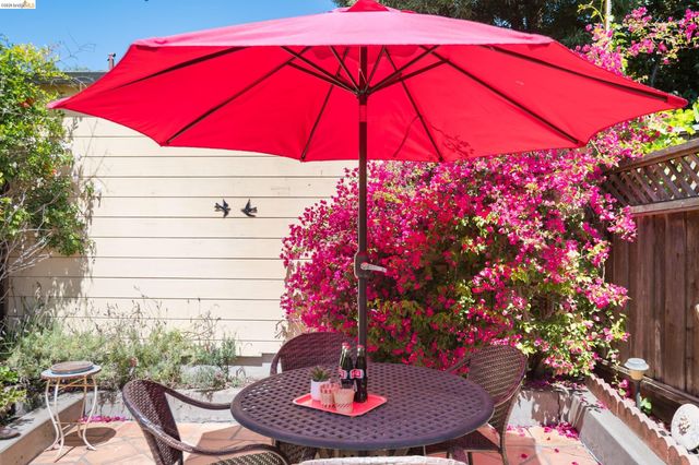 908 Prospect Ave, Oakland, CA 94610