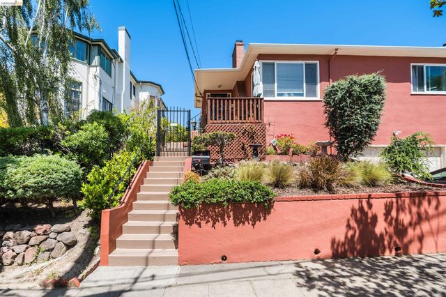 908 Prospect Ave, Oakland, CA 94610