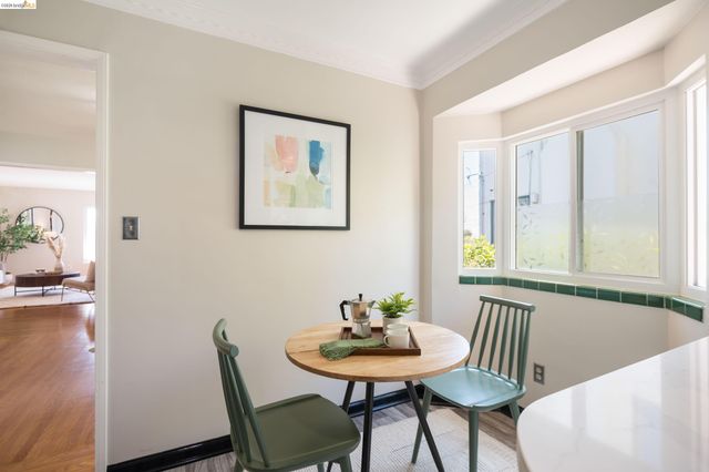 908 Prospect Ave, Oakland, CA 94610