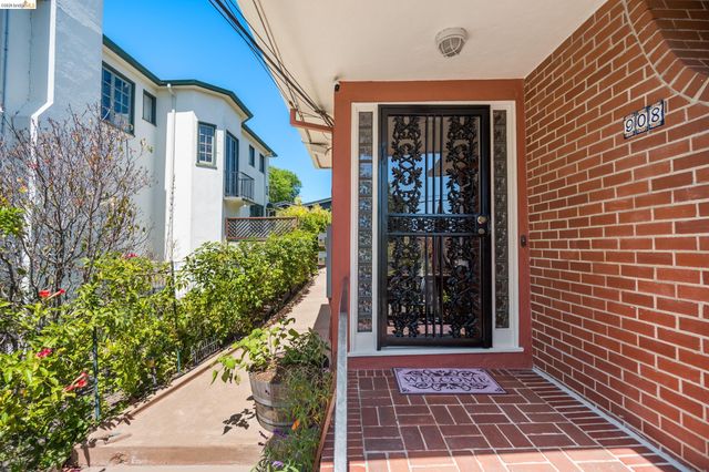 908 Prospect Ave, Oakland, CA 94610