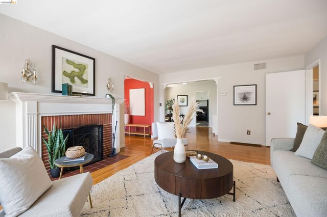 908 Prospect Ave, Oakland, CA 94610