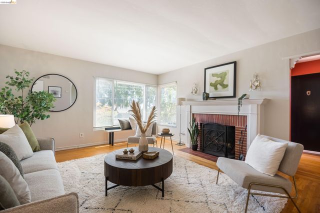 908 Prospect Ave, Oakland, CA 94610