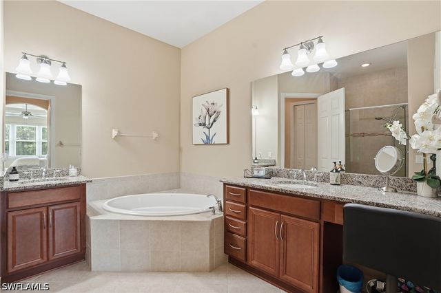 9536 Ironstone TER 202, Naples, FL 34120