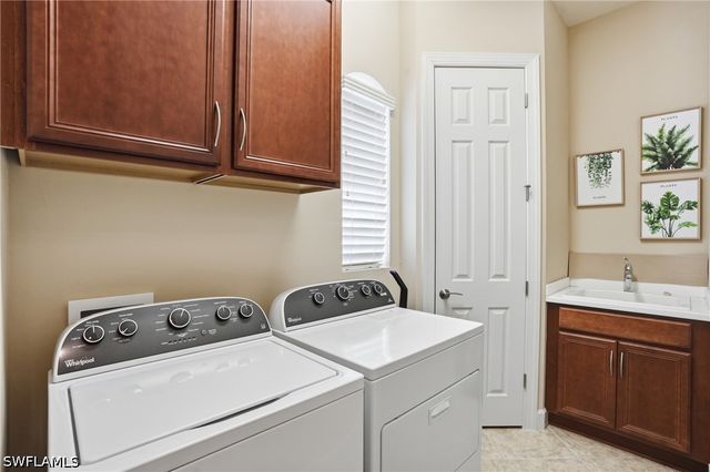 9536 Ironstone TER 202, Naples, FL 34120