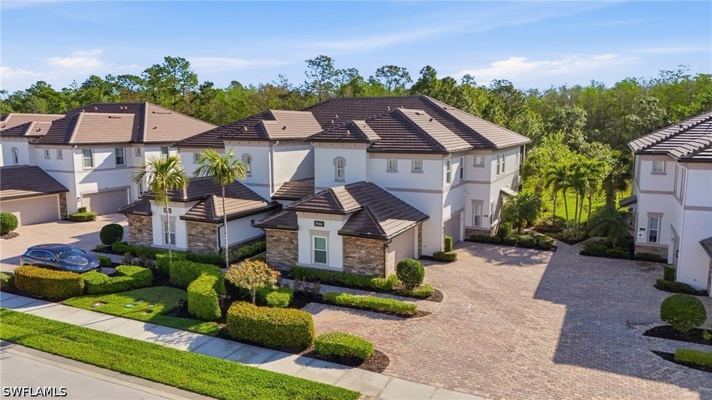 9536 Ironstone TER 202, Naples, FL 34120