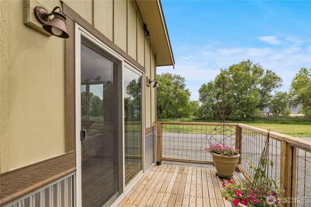 308 W 1st Avenue, Kittitas, WA 98934
