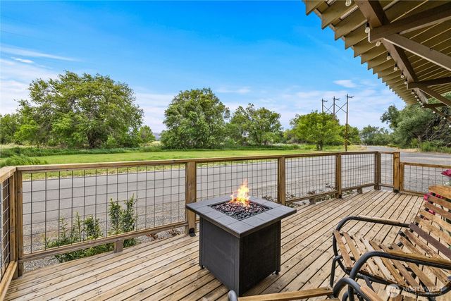 308 W 1st Avenue, Kittitas, WA 98934