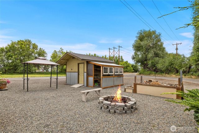 308 W 1st Avenue, Kittitas, WA 98934