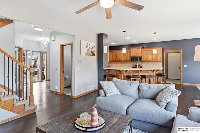 826 S 190th Avenue, Omaha, NE 68022