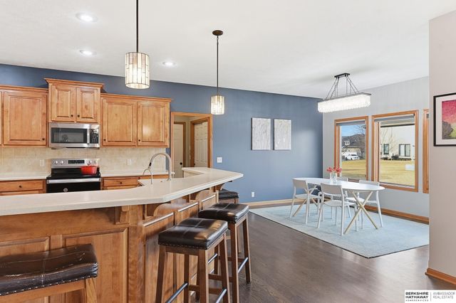 826 S 190th Avenue, Omaha, NE 68022