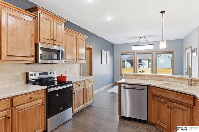 826 S 190th Avenue, Omaha, NE 68022