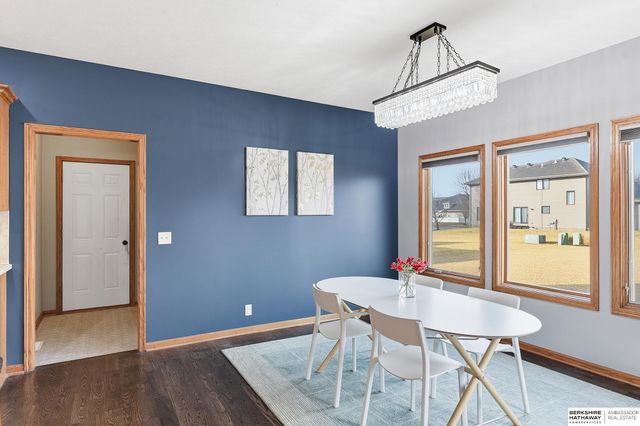 826 S 190th Avenue, Omaha, NE 68022