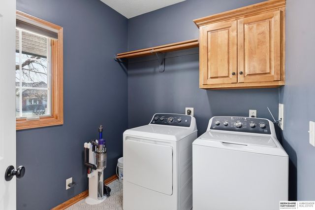 826 S 190th Avenue, Omaha, NE 68022